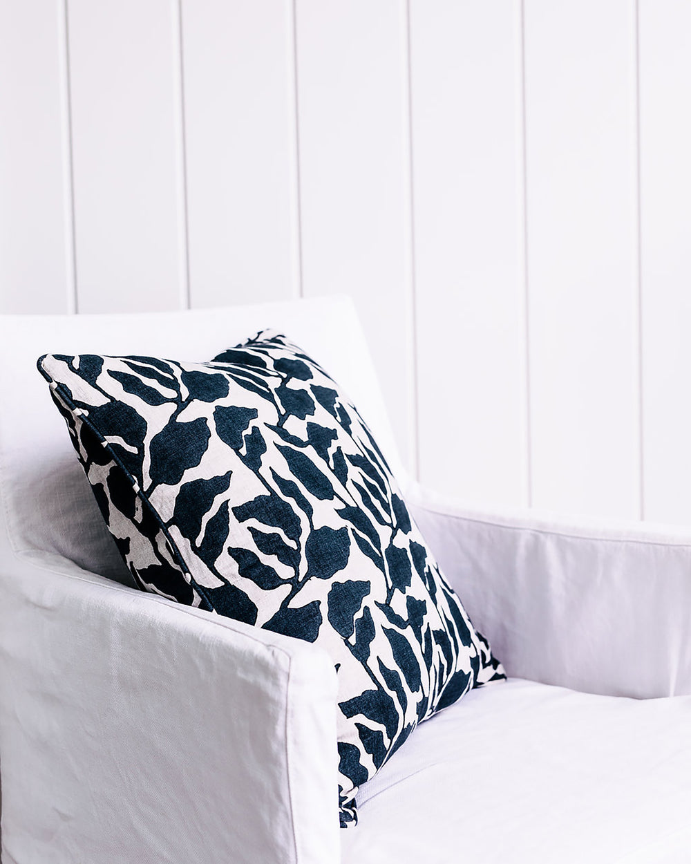 Flores Pacific Blue Linen
