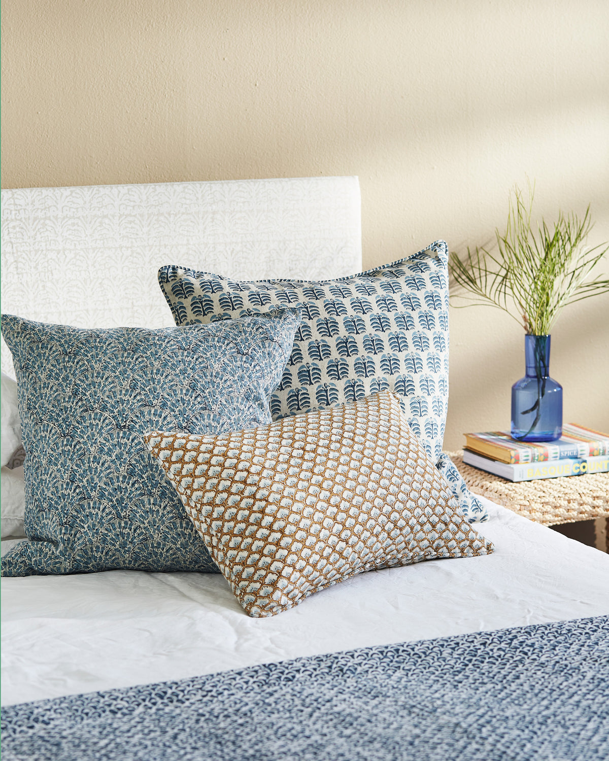 Hera Azure linen Pillowcase