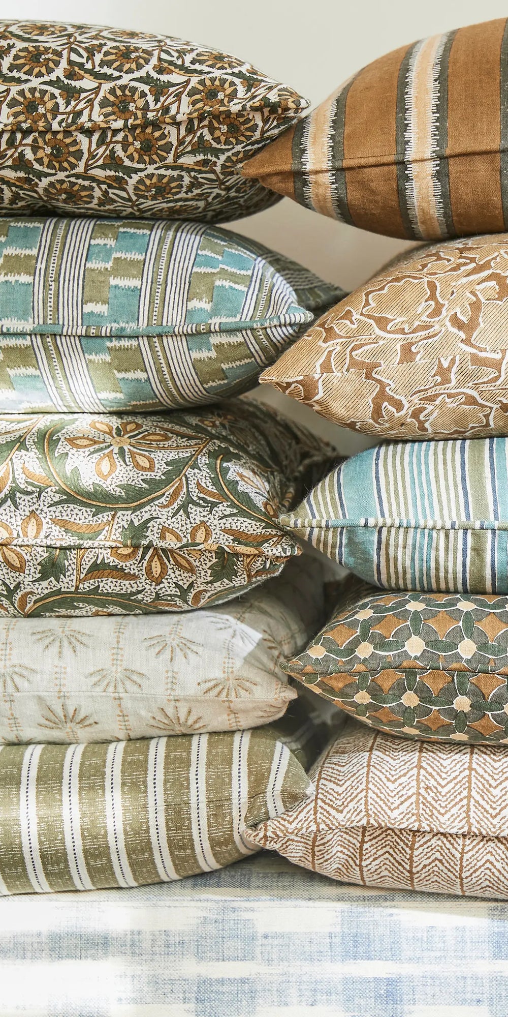 Alsisar Aniseed linen cushion 50x50cm