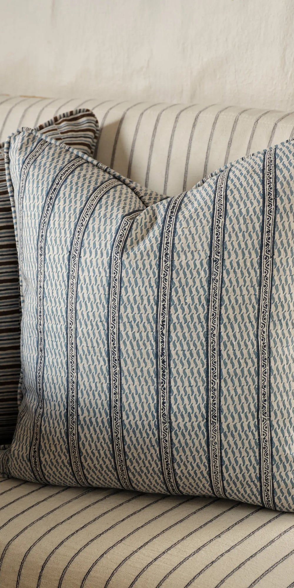 Aliki Azure linen cushion 50x50cm